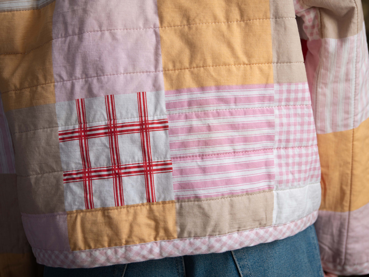 Színes kockás kabát