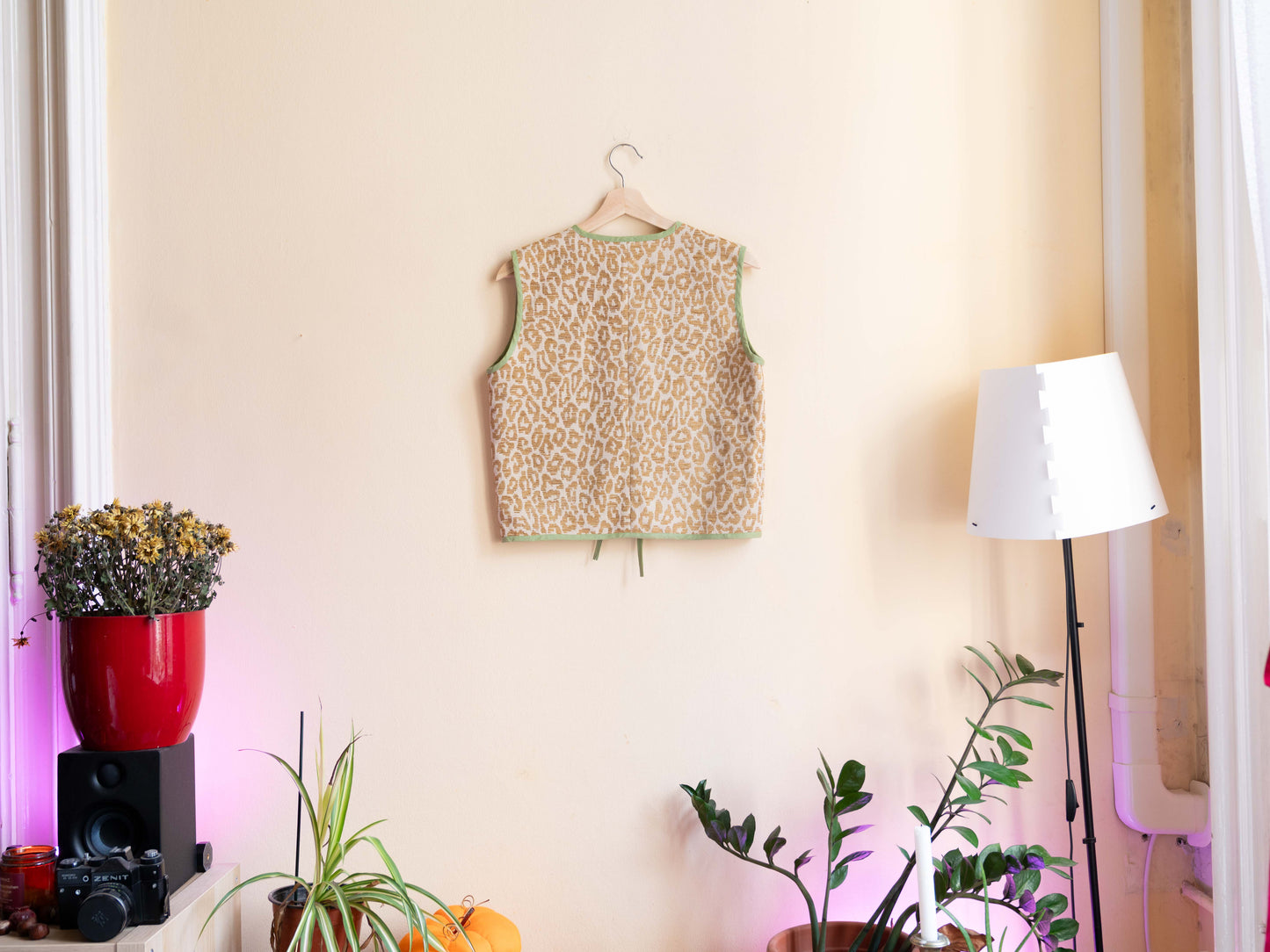 Párducmintás mellény