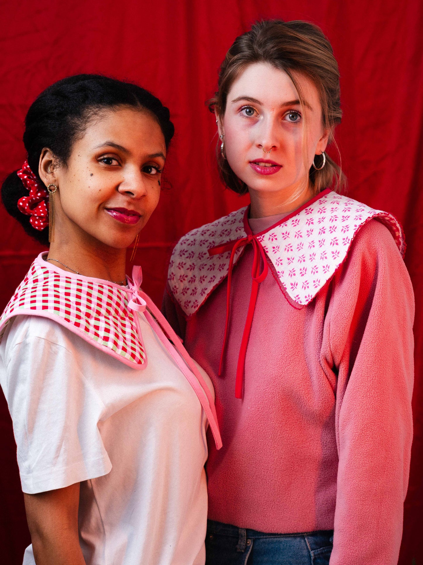 Leveles-kockás gallér