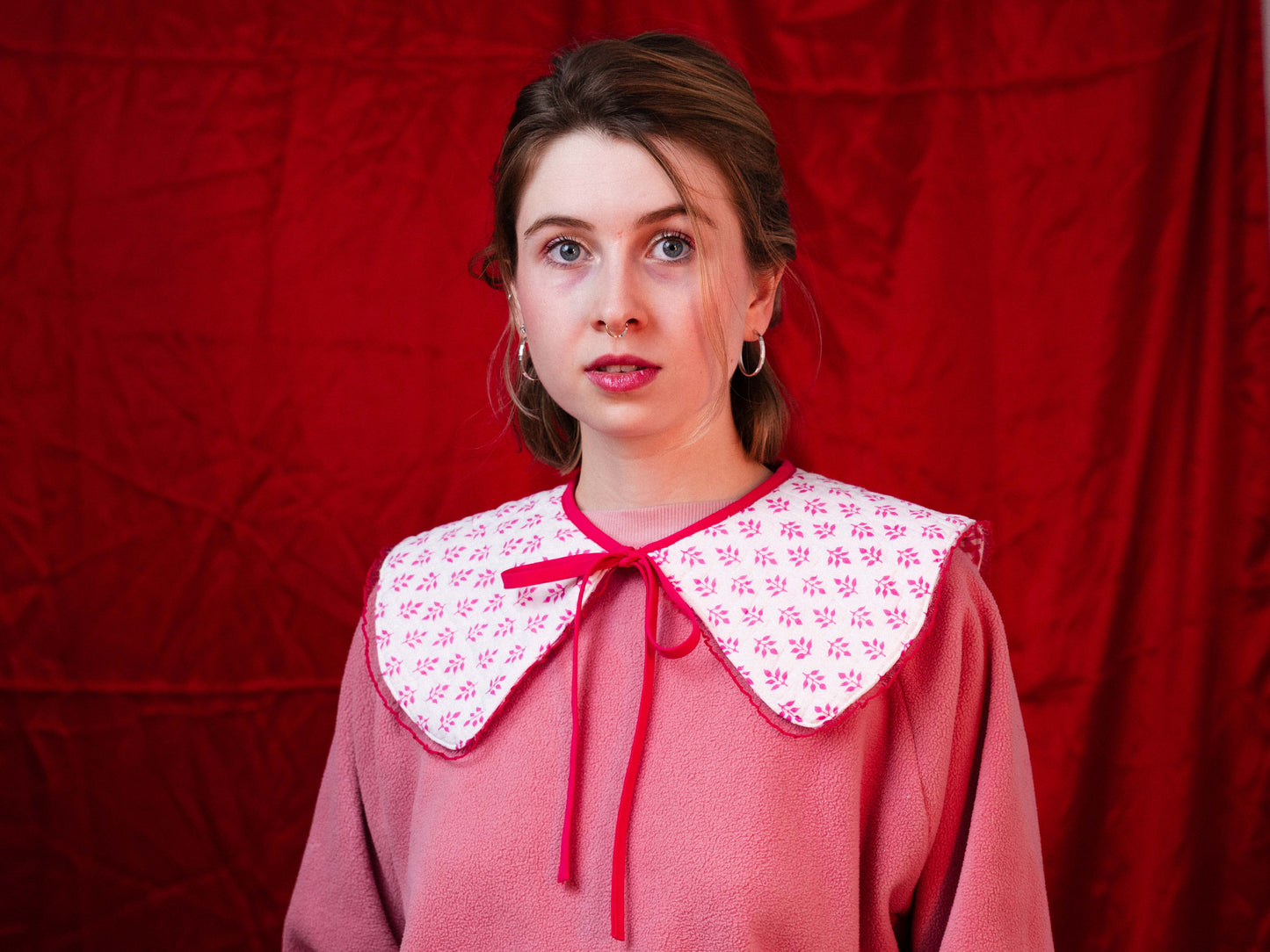 Leveles-kockás gallér