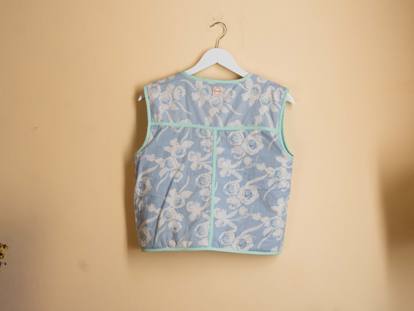 Hattyús-rózsás kifordítható mellény