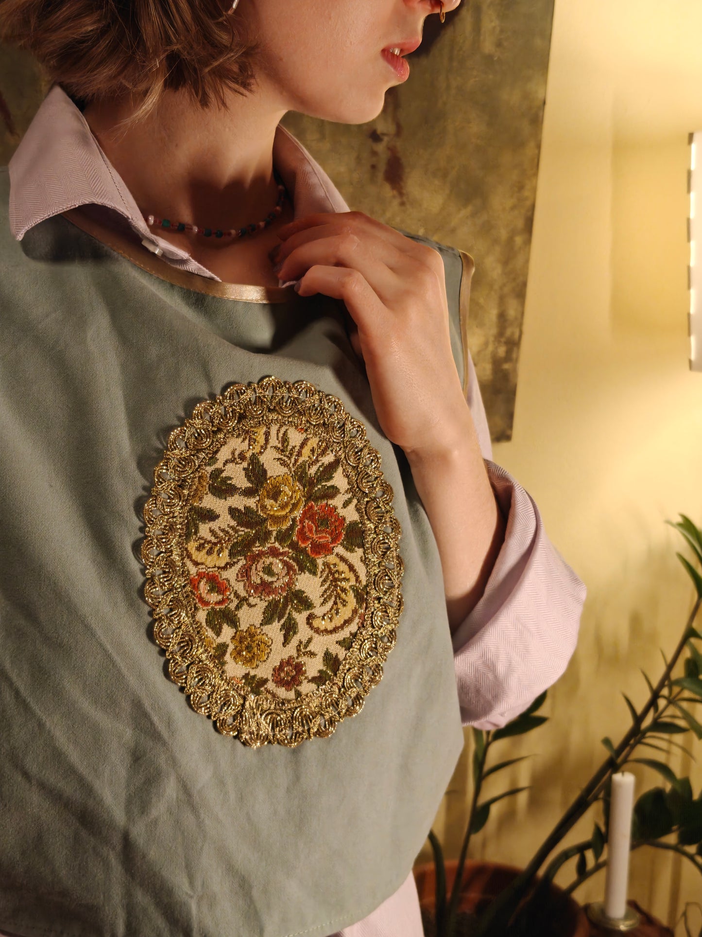 Menta arany rózsás mellény