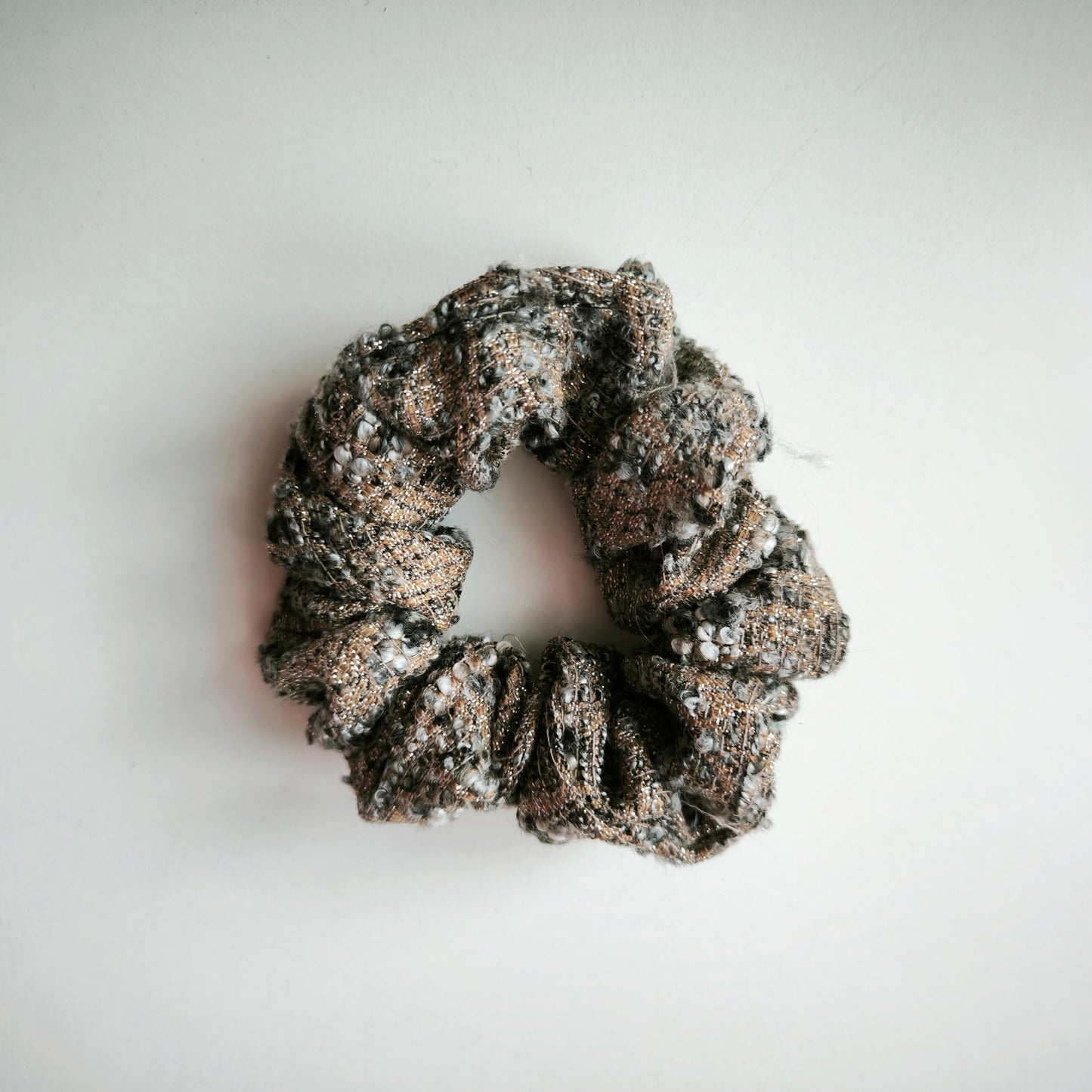 Bolyhos scrunchie
