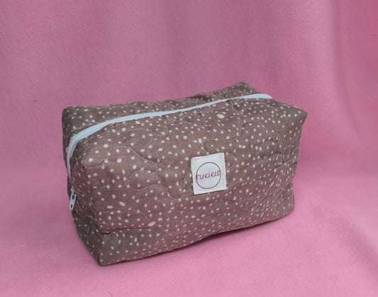 Fehér pöttyös neszeszer