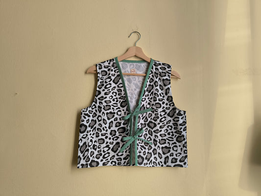 Párducmintás mellény zöld kockás szegéllyel